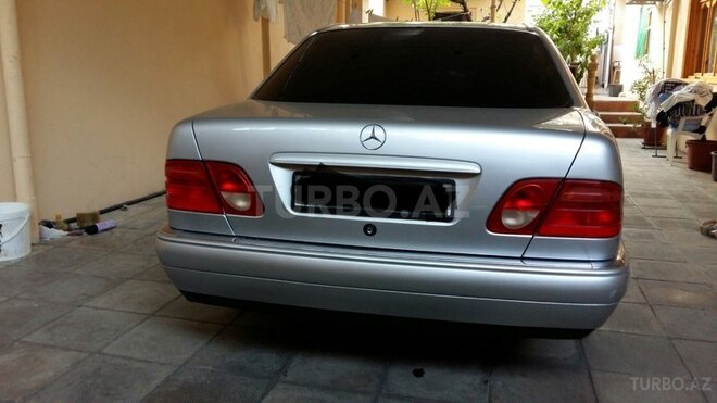 Mercedes E 260 1998, 238,000 km - 2.6 l - Gəncə