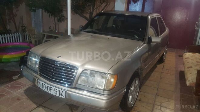 Mercedes E 280 1995, 221,658 km - 2.8 l - Bakı