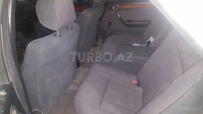 Mercedes E 280 1995, 221,658 km - 2.8 l - Bakı