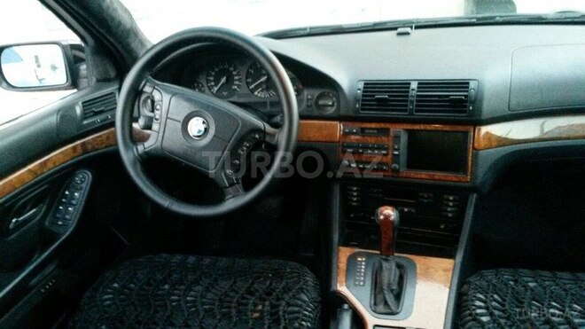 BMW 528 1998, 280,000 km - 2.8 l - Sumqayıt