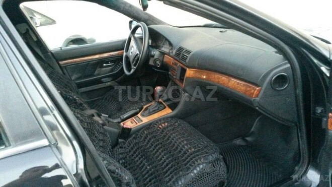 BMW 528 1998, 280,000 km - 2.8 l - Sumqayıt