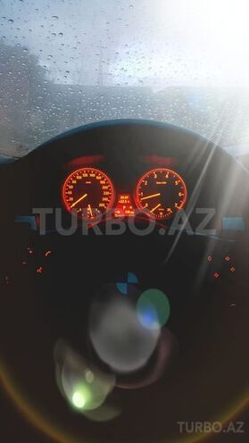 BMW 523 2005, 273,000 km - 2.2 l - Bakı