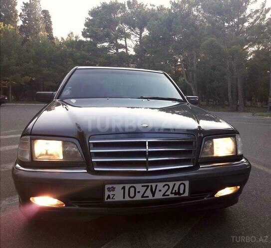 Mercedes C 240 1999, 304,000 km - 2.4 l - Sumqayıt