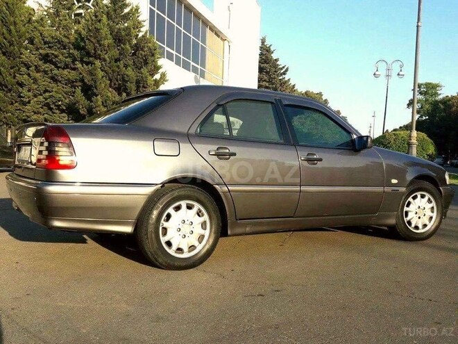 Mercedes C 240 1999, 304,000 km - 2.4 l - Sumqayıt