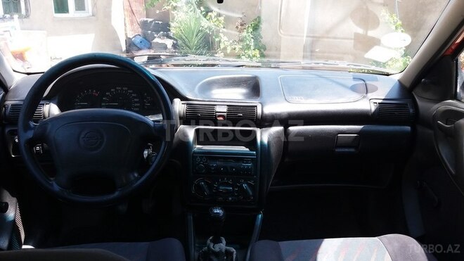 Opel Astra 1997, 200,000 km - 1.6 l - Bakı