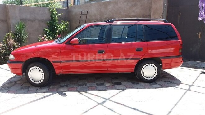 Opel Astra 1997, 200,000 km - 1.6 l - Bakı