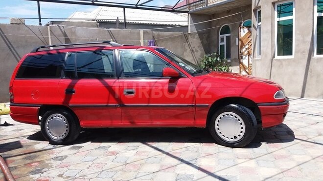 Opel Astra 1997, 200,000 km - 1.6 l - Bakı