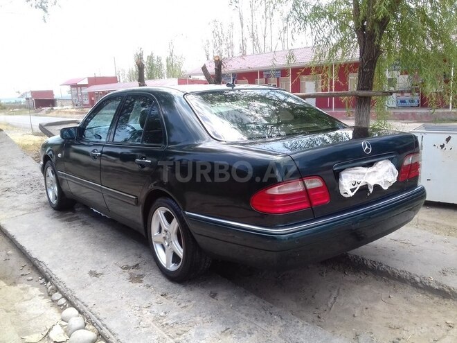 Mercedes E 280 1999, 20,900 km - 0.3 l - Beyləqan