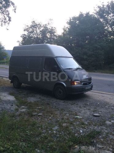 Ford Transit 1998, 333,000 km - 2.5 l - Quba