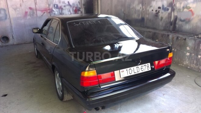BMW 525 1992, 300,000 km - 2.5 l - Qazax