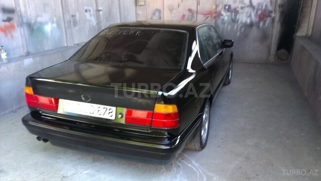 BMW 525 1992, 300,000 km - 2.5 l - Qazax