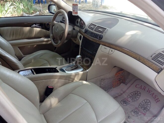 Mercedes E 350 2004, 182,300 km - 3.5 l - Sumqayıt