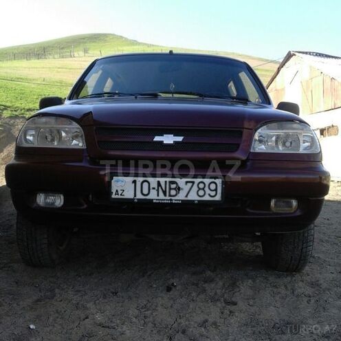 Chevrolet Niva 2004, 33,300 km - 1.7 л - Yardımlı