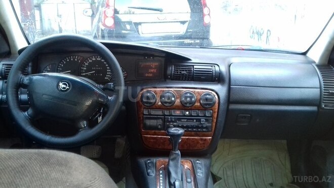Opel Omega 1999, 307,305 km - 0.3 l - Bakı