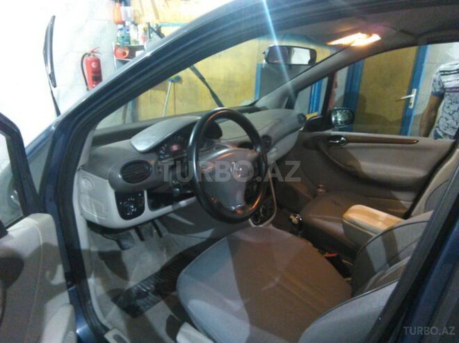 Mercedes A 170 2002, 265,000 km - 1.7 л - Bakı