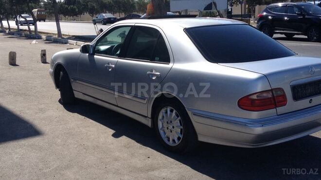 Mercedes E 240 1999, 211,000 km - 2.4 l - Bakı