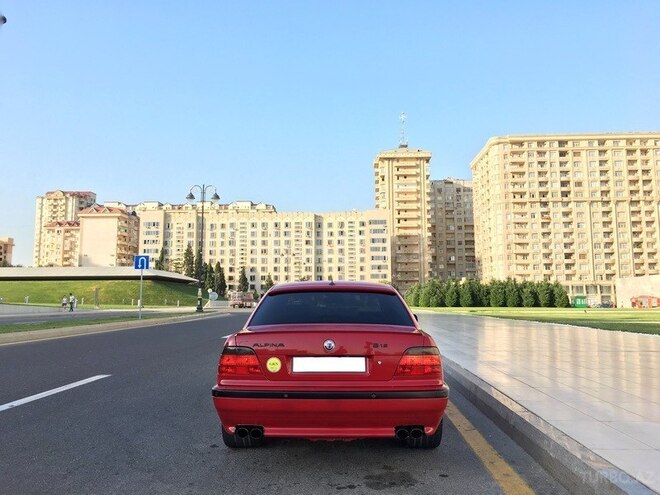 BMW 740 2000, 196,000 km - 4.4 l - Bakı