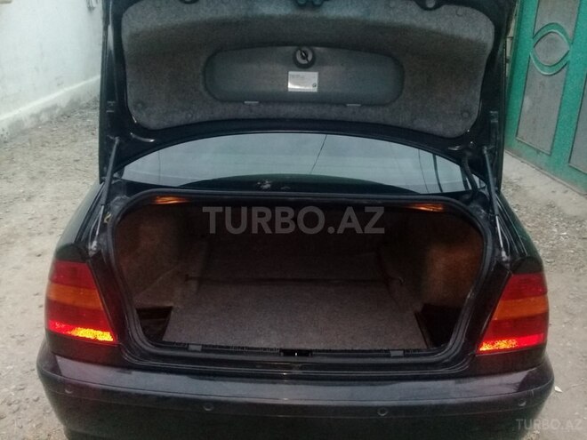 BMW 318 2002, 233,288 km - 2.0 l - Bakı