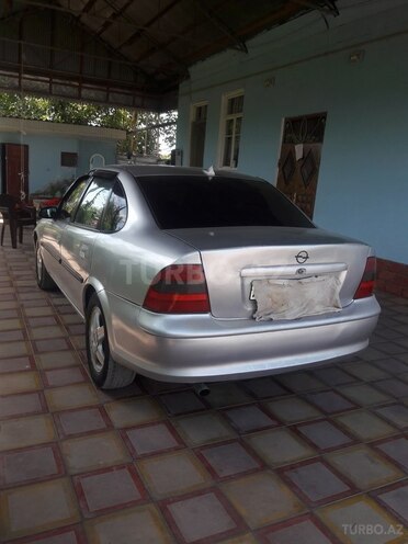 Opel Vectra 1998, 151 km - 2.1 l - Beyləqan