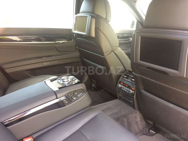 BMW 750 2009, 33,112 km - 4.4 l - Bakı