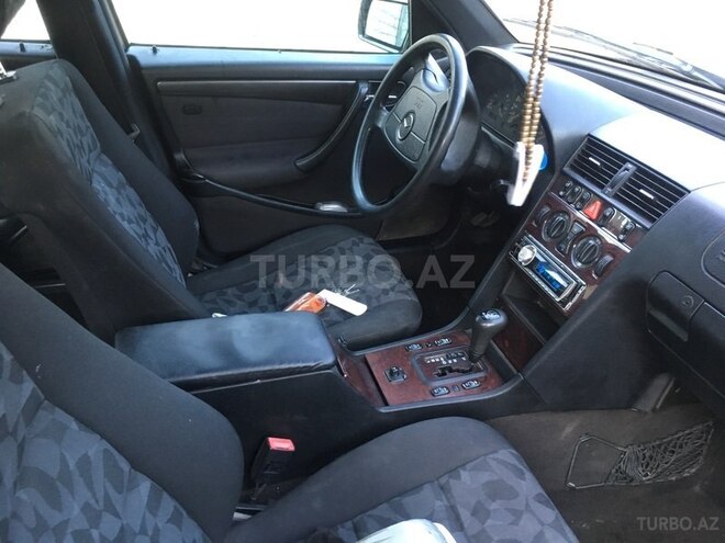 Mercedes C 180 1999, 390,000 km - 1.8 l - Yevlax