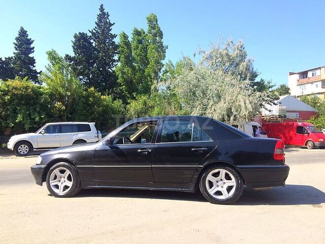Mercedes C 220 1994, 250,000 km - 2.2 l - Bakı