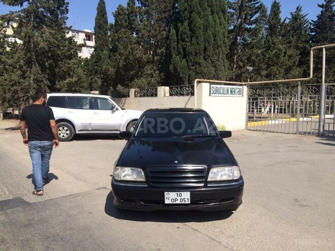 Mercedes C 220 1994, 250,000 km - 2.2 l - Bakı