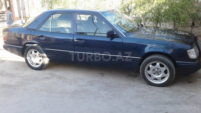 Mercedes E 200 1993, 400,000 km - 0.2 л - Bakı