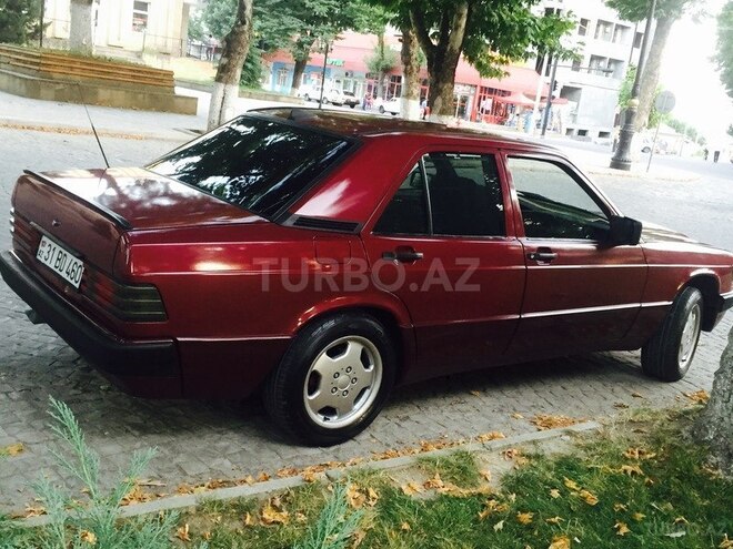 Mercedes 190 1993, 276,000 km - 1.8 l - İsmayıllı