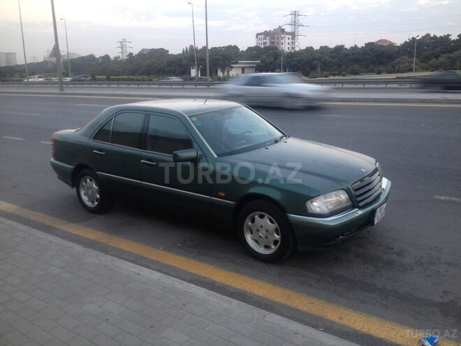 Mercedes C 220 1994, 300,046 km - 2.2 l - Bakı