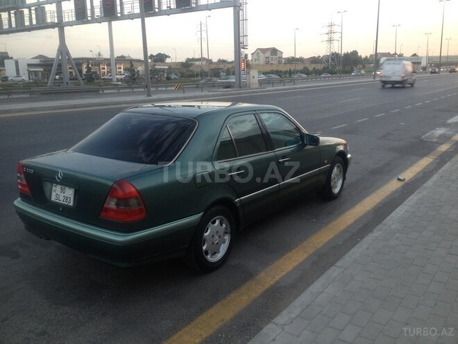 Mercedes C 220 1994, 300,046 km - 2.2 l - Bakı