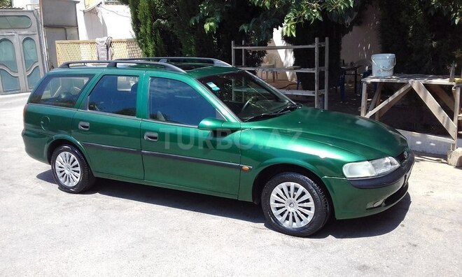 Opel Vectra 1996, 261,000 km - 1.6 l - Bakı