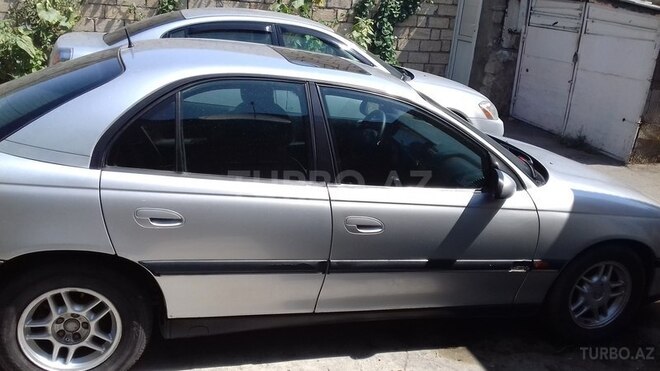 Opel Omega 1999, 327,000 km - 0.3 l - Bakı