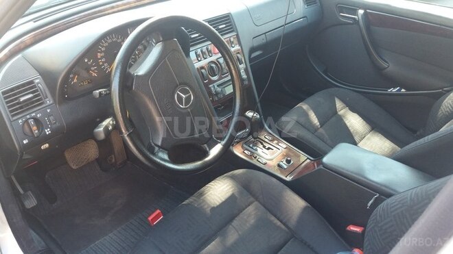 Mercedes C 240 1999, 206,000 km - 0.3 l - Sumqayıt