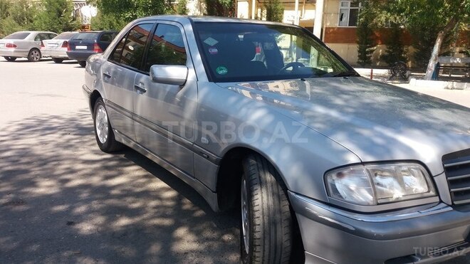 Mercedes C 240 1999, 206,000 km - 0.3 l - Sumqayıt