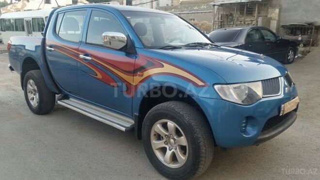 Mitsubishi L200 2007, 210,000 km - 2.5 l - Bakı