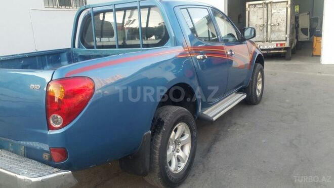 Mitsubishi L200 2007, 210,000 km - 2.5 l - Bakı