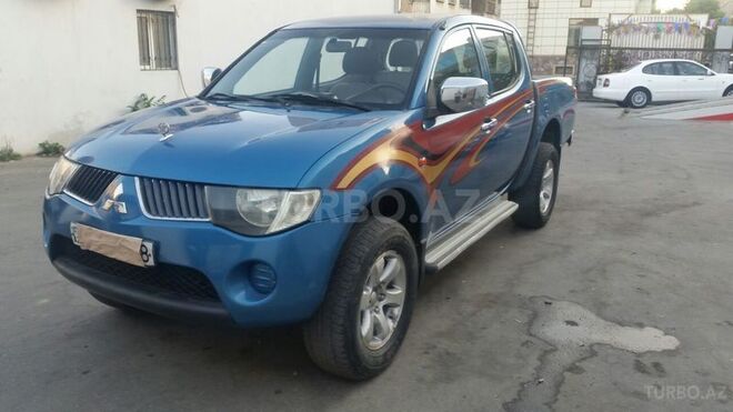 Mitsubishi L200 2007, 210,000 km - 2.5 l - Bakı