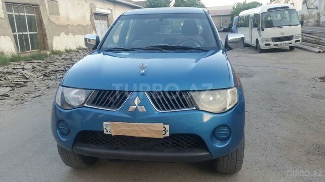 Mitsubishi L200 2007, 210,000 km - 2.5 l - Bakı