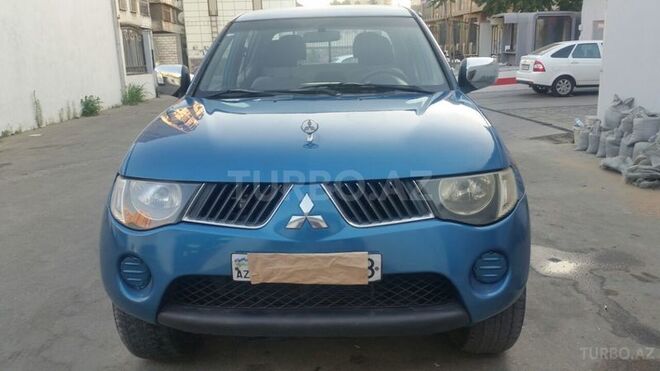 Mitsubishi L200 2007, 210,000 km - 2.5 l - Bakı