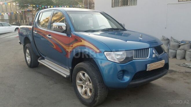 Mitsubishi L200 2007, 210,000 km - 2.5 l - Bakı