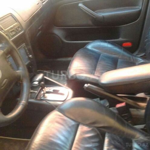 Volkswagen Jetta 2001, 133,000 km - 2.0 л - Bakı