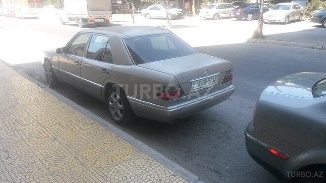 Mercedes E 280 1994, 228,597 km - 2.8 l - Bakı