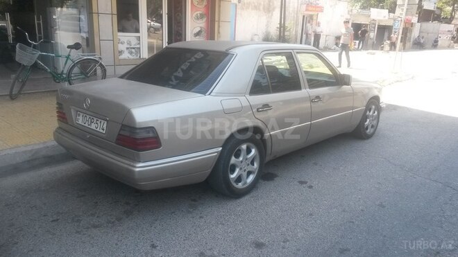 Mercedes E 280 1994, 228,597 km - 2.8 l - Bakı