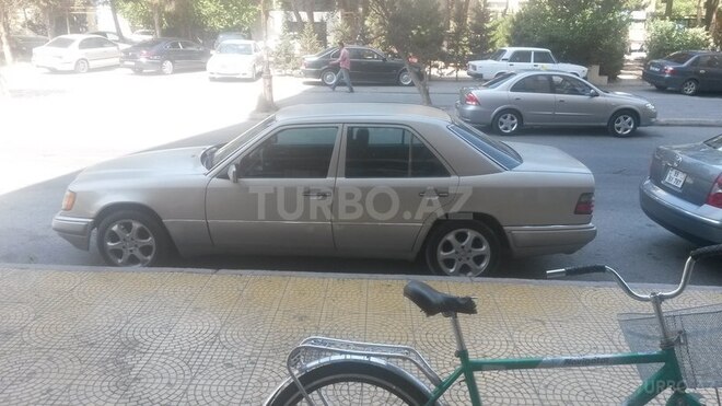 Mercedes E 280 1994, 228,597 km - 2.8 l - Bakı