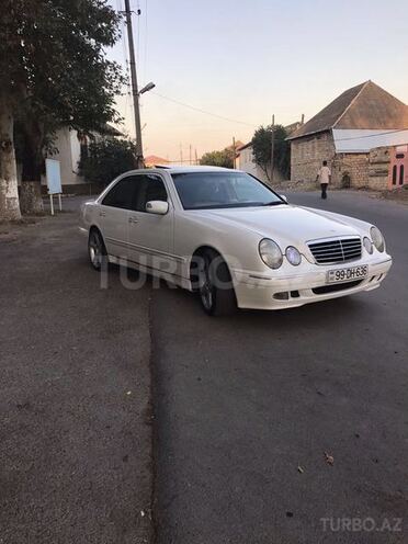 Mercedes E 320 2000, 216,700 km - 0.2 l - Göyçay