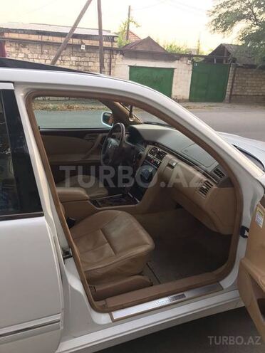 Mercedes E 320 2000, 216,700 km - 0.2 l - Göyçay