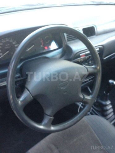 Nissan Sunny 2000, 184,000 km - 1.6 л - Bakı