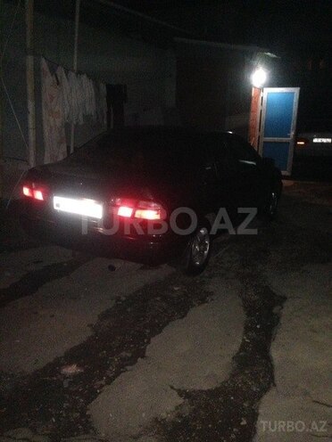 Nissan Sunny 2000, 184,000 km - 1.6 л - Bakı