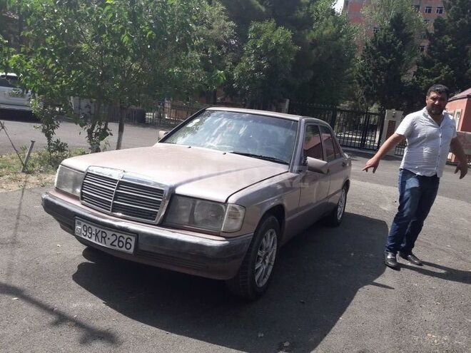 Mercedes 190 1993, 250,000 km - 2.0 l - Sumqayıt